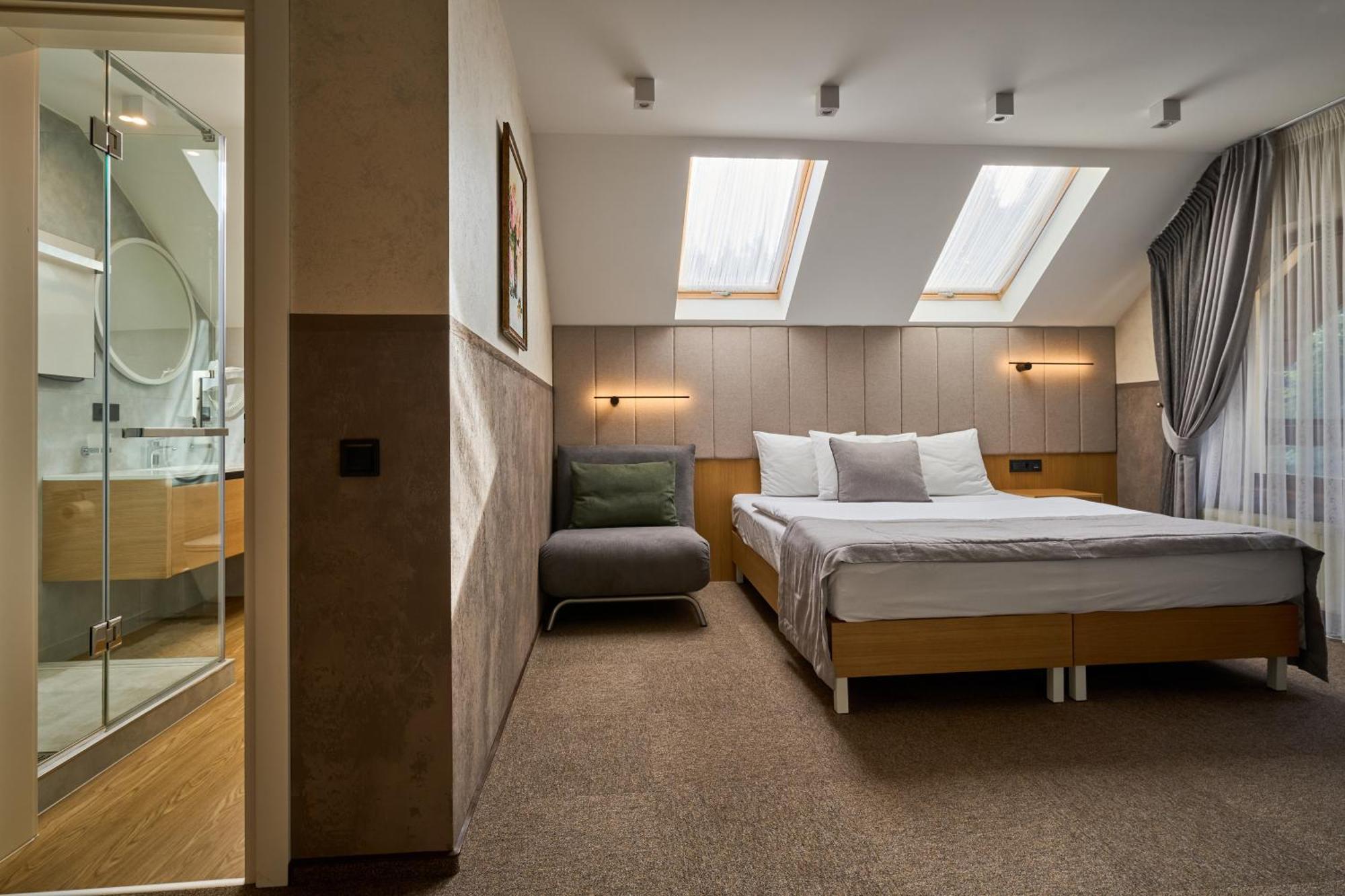 בוקובל Hotel Vedmezhyi Dvir מראה חיצוני תמונה